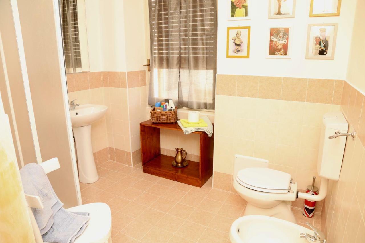Viale Italia 41: I Migliori Anni Hotel Sassari Exterior photo